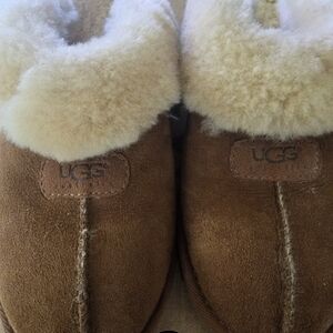UGG SIZE 8 WORN ONCE
